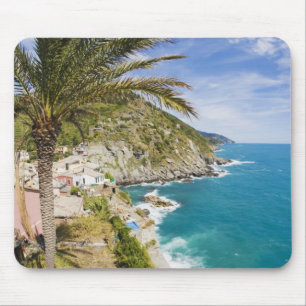 Italy, Cinque Terre, Vernazza, Hillside Town of Mouse Pad