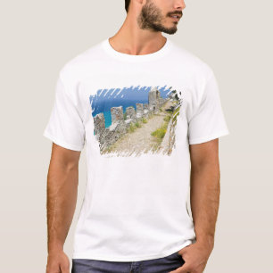 Italy, Sicily, Cefalu, Cliffside Walkway, La T-Shirt
