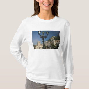 ITALY, Sicily, TAORMINA: Piazza iX Aprile, San T-Shirt