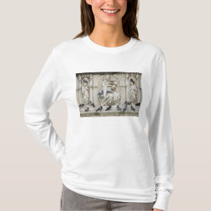 Italy, Tuscany, Sienna. Statues and birds on T-Shirt