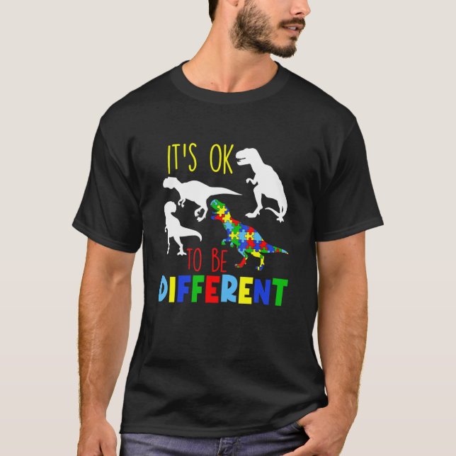 it's ok to be different Autism awareness family ma T-Shirt (Front)