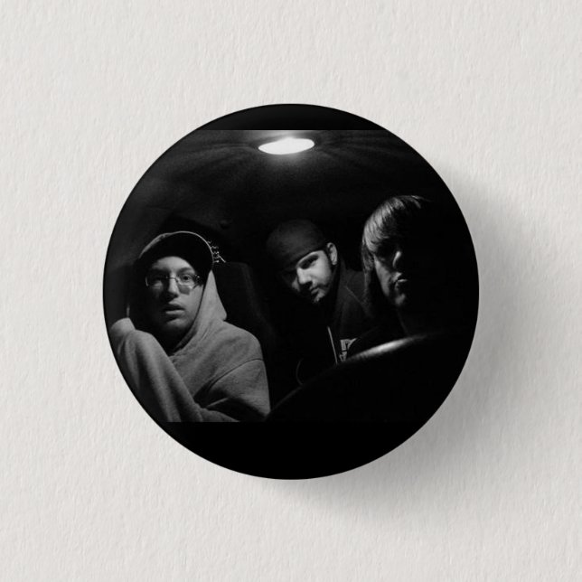 "I'ts Us" Button. 3 Cm Round Badge (Front)