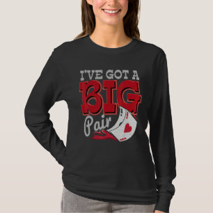 I've Got A Big Pair Casino Goer Betting Poker   T-Shirt