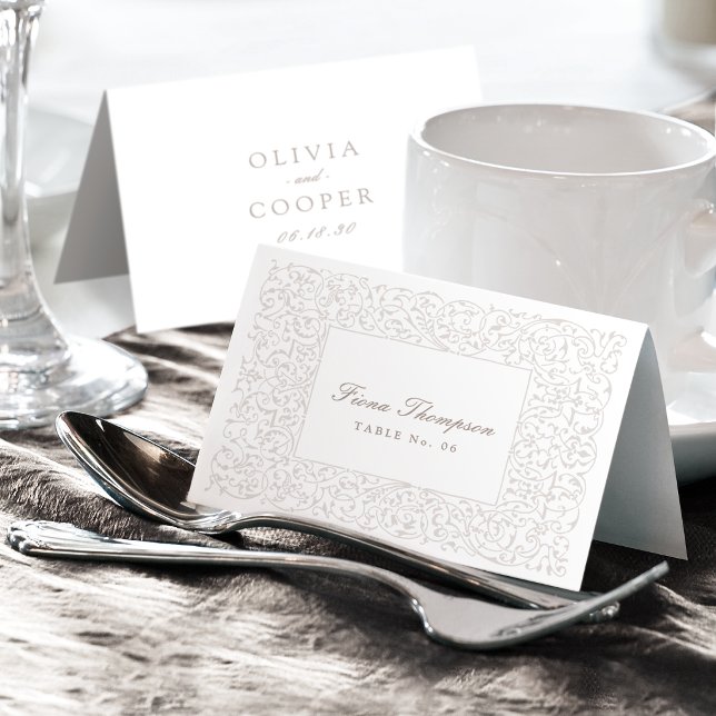 Ivory Vintage Ornate Foldable Place Card (Ivory Vintage Ornate Foldable Place Card)