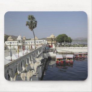 Jag Mindar Palace, Lake Pichola, Udaipur, India. Mouse Pad