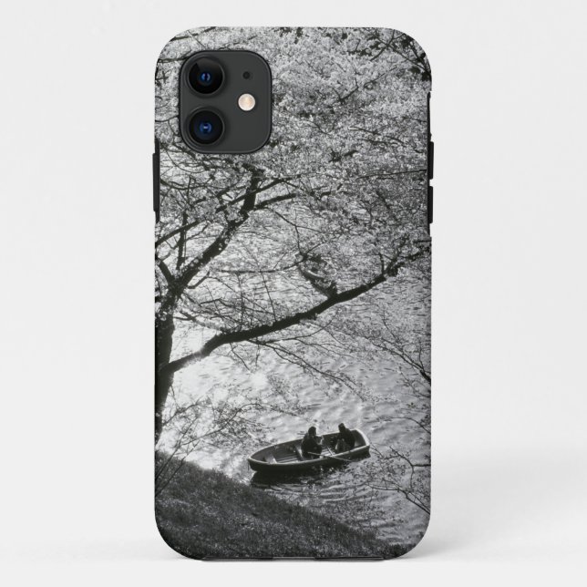Japan, Tokyo. Cherry blossoms in the Imperial Case-Mate iPhone Case (Back)