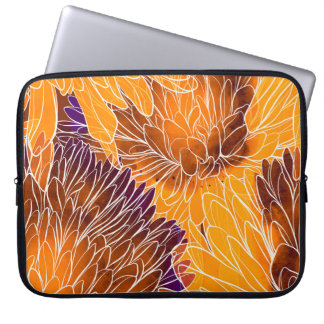 Japanese Chrysanthemum: Watercolor Seamless Patter Laptop Sleeve