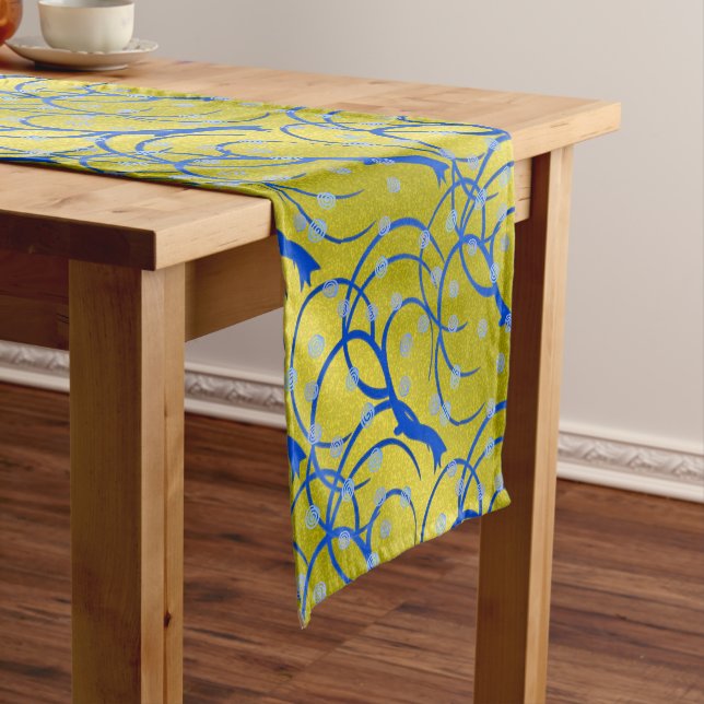 Jasmine Lime Short Table Runner (In Situ)