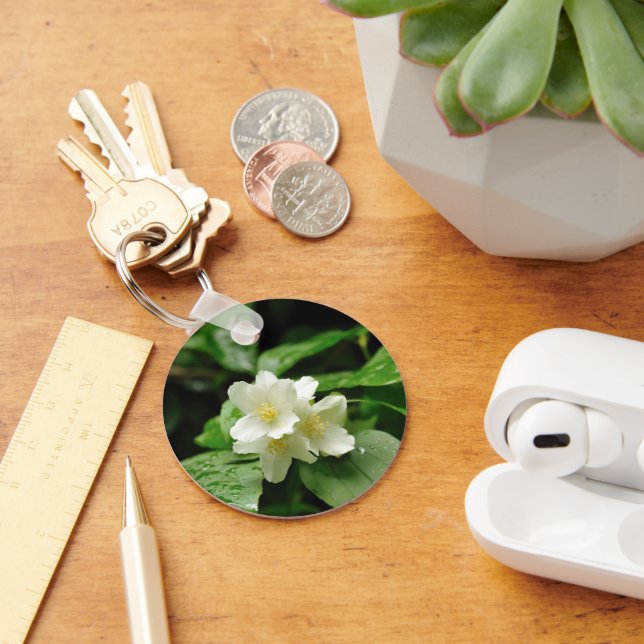 Jasmine under rain decorative green key ring (Desk)