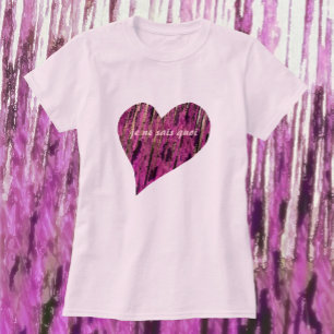 Je Ne Sais Quoi Pink Heart Chic T-Shirt