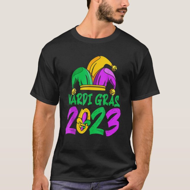Jester Hat Mardi Gras 2023 Beads Mask Feathers T-Shirt (Front)