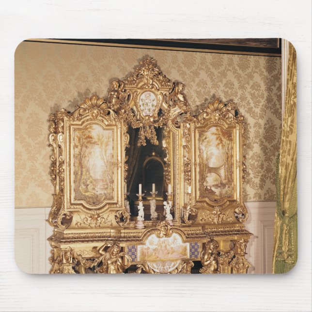 Jewellery cabinet mouse pad (Front)