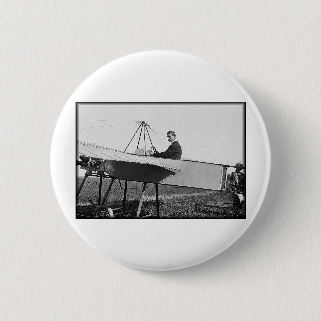 jm johnson 6 cm round badge (Front)