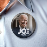 Joe Biden 2024 for President Photo 6 Cm Round Badge<br><div class="desc">A striking photo of Joe Biden smiling in front of the White House. A classic campaign design featuring a picture of the man running for president in the 2024 election. Check our store for other candidates and campaigns.</div>