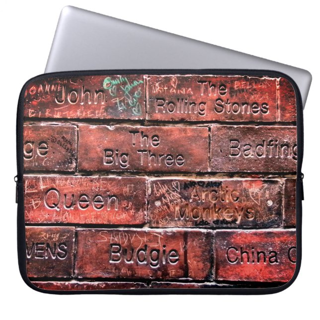 John and other famous names laptop sleeve (Front)