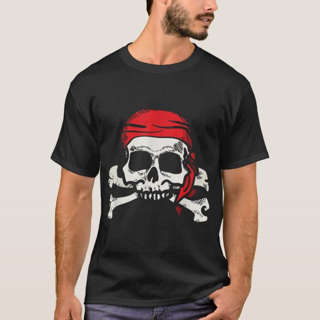  Jolly Roger Pirate  Skull And Crossbone T-Shirt (Front)