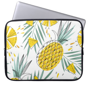 Juicy pineapples: bright vintage pattern. laptop sleeve