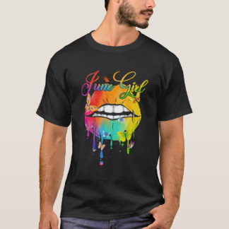 June Girl A Queen Was Born In June Butterflies Zod T-Shirt