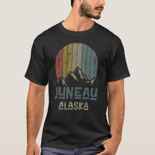 Juneau Alaska Retro Alaskan Wildlife Aurora Boreal T-Shirt
