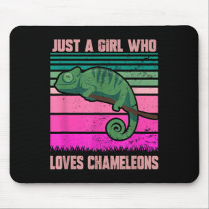 Just A Girl Who Loves Chameleons Funny Quote Lizar Mouse Pad