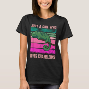 Just A Girl Who Loves Chameleons Funny Quote Lizar T-Shirt