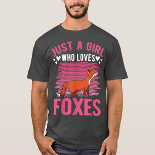 Just a girl who loves Foes Girl  T-Shirt