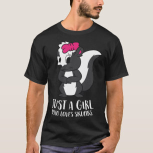 Just a Girl Who Loves Skunks Funny Skunk Girl T-Shirt