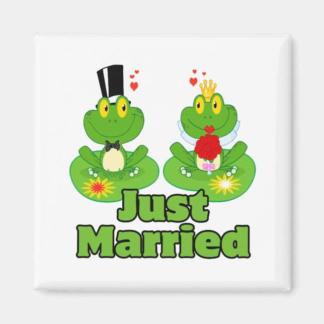 just married bride and groom froggy frogs magnet (Front)