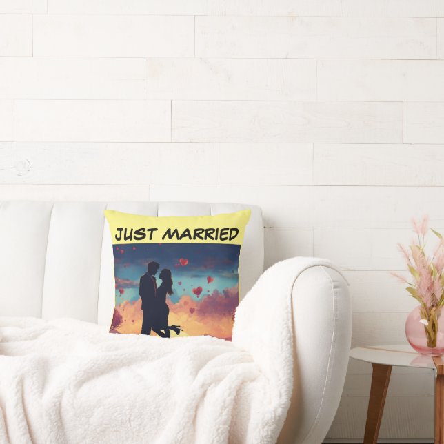 JUST MARRIED CUSHION (Couch)