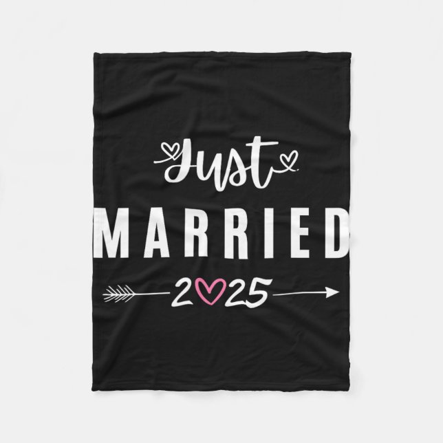 Just Married Est 2025 Honeymoon Wedding Couples An Fleece Blanket (Front)