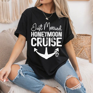 Just Married Honeymoon Cruise Ring Matching Gifts T-Shirt