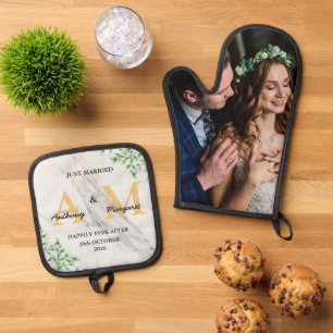 Just Married Mr & Mrs Monogram Name & Photo Oven Mitt & Pot Holder Set