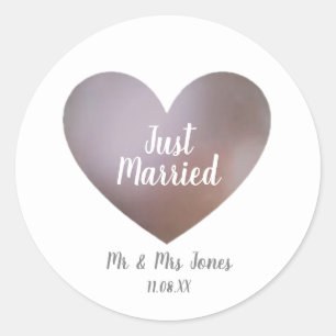 Just married pearl and purple heart classic round sticker
