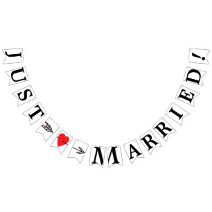 JUST MARRIED, Red Heart And Arrow Bunting