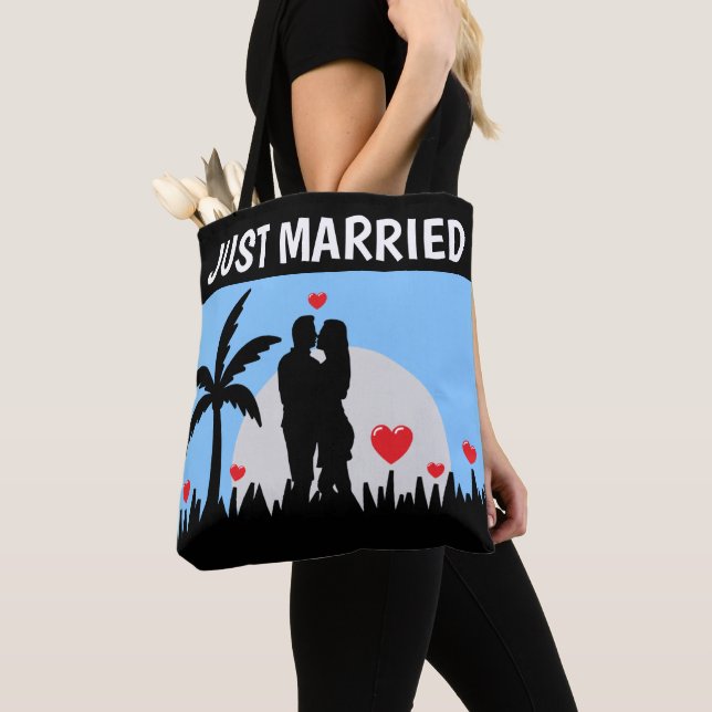 JUST MARRIED WEDDING TROPICAL GIFT TOTE PURSE BAG (Close Up)