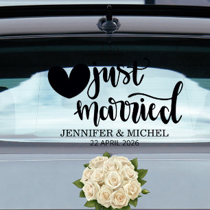  Just Married Wedding with black heart Car