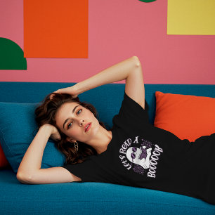 Just Read A Book Ghost – Purple Book Lover T-Shirt
