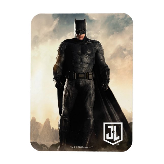 Justice League | Batman On Battlefield Magnet (Vertical)