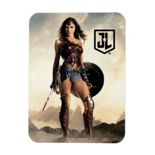 Justice League Wonder Woman On Battlefield Magnet