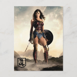 Justice League   Wonder Woman On Battlefield Postcard
