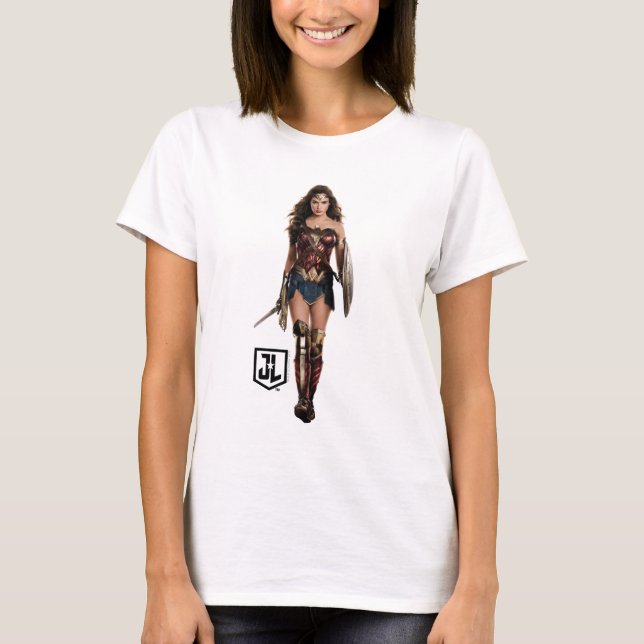 Justice League | Wonder Woman On Battlefield T-Shirt (Front)