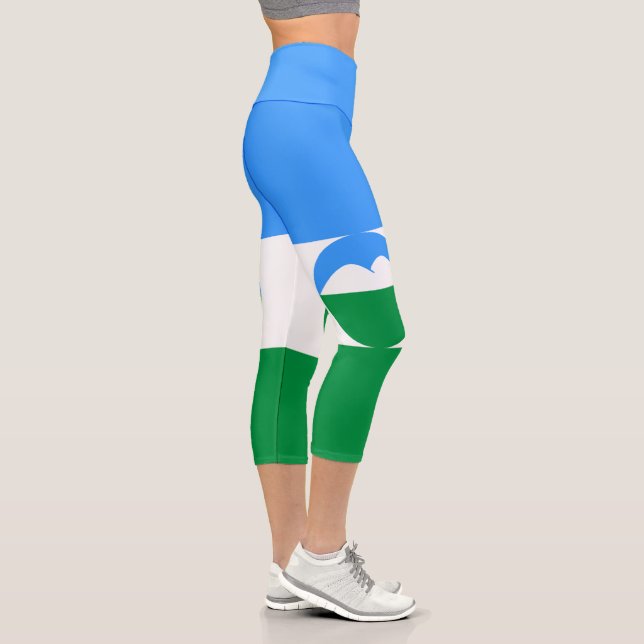 Kabardino Balkaria Flag Capri Leggings (Right)