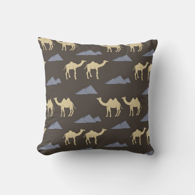 Kamelmuster mit blauen Pyramiden Cushion (Front)