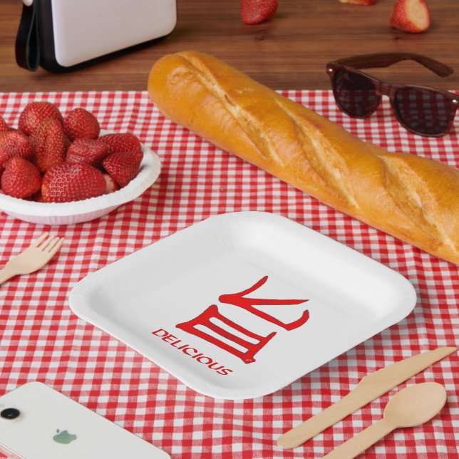 Kanji Delicious Red square paper plates (Picnic)