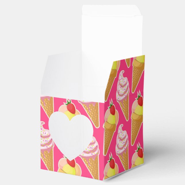 Kawaii pink pattern with strawberry ice cream  favour box (Opened)