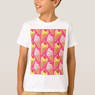 Kawaii pink pattern with strawberry ice cream pat T-Shirt
