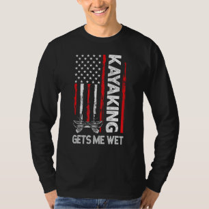 Kayaking Gets Me Wet Kayak Retro Vintage American T-Shirt