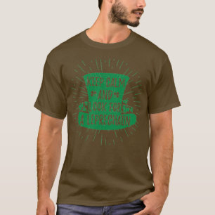 Keep Calm and Look for a Leprechaun St Patricks Da T-Shirt