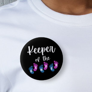 Keeper of the Gender Reveal Baby Feet Baby Shower 6 Cm Round Badge