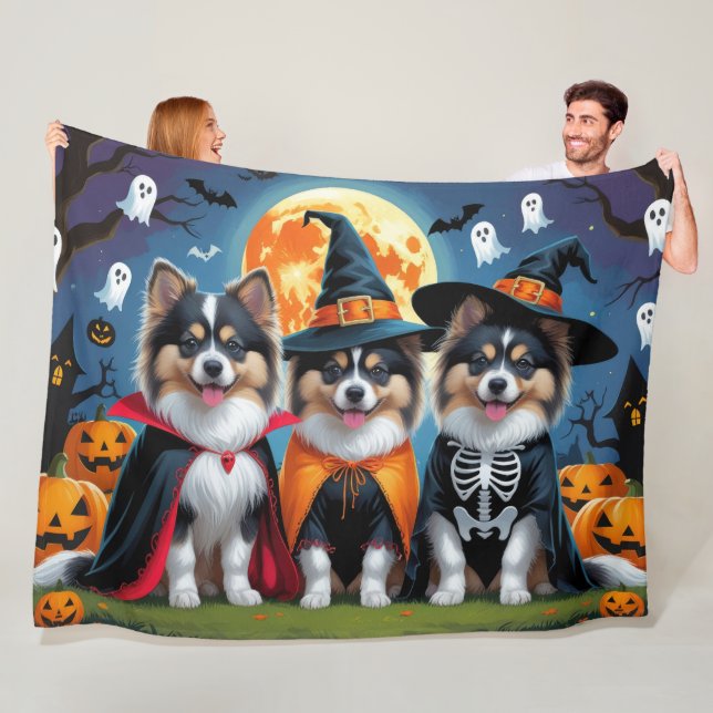 Keeshond Dogs Pumpkin Halloween Funny Fleece Blanket (In Situ)